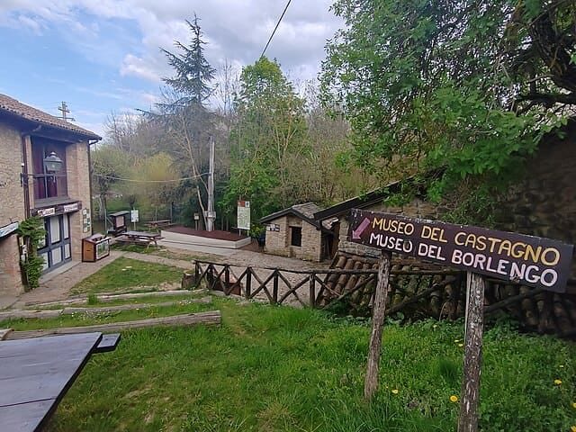 Veduta panoramica di Zocca, il borgo dell'Appennino Modenese soprannominato la terrazza sull'Emilia.