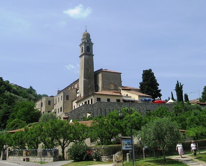 Campanile dell'Oratorio della Santissima Trinità di Arquà Petrarca.