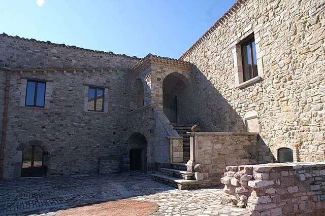 Un meraviglioso scorcio di vita quotidiana a Civitatacampomarano.