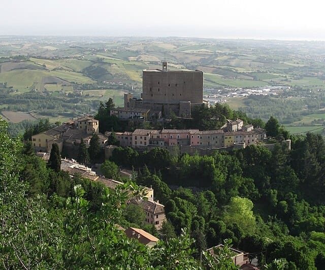 Una meravigliosa vista di Montefiore Conca.