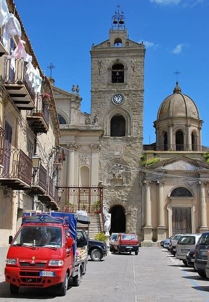 Piazza Conte Ruggero di Troina.
