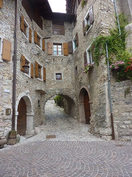La pace e la tranquillità di un borgo fantastico: Canale di Tenno.