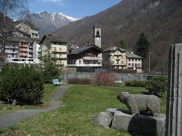 Splendida veduta del borgo di Rosazza.