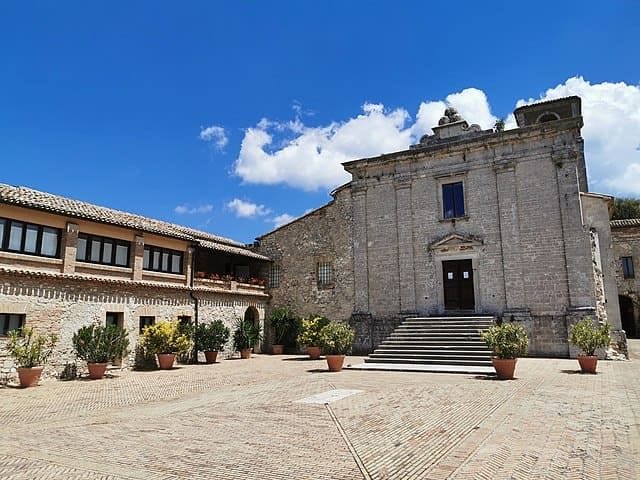 La Badia (o Abbazia) di San Pietro a Sirolo.