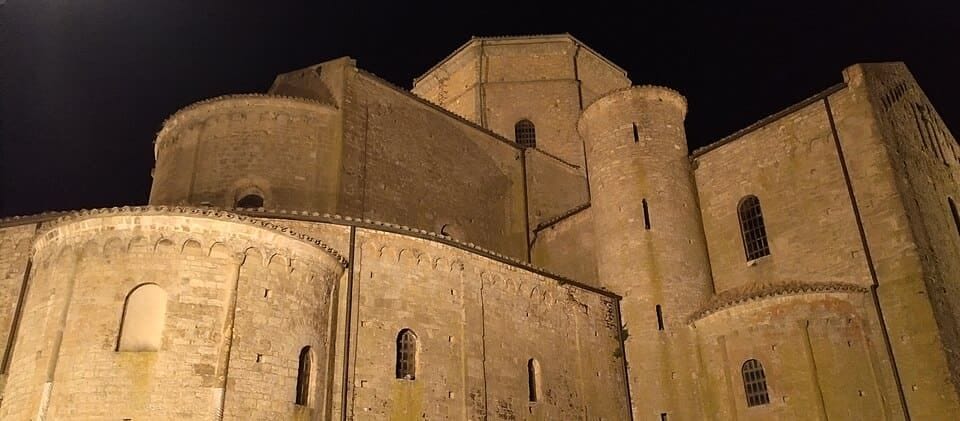 Una splendida veduta del borgo di Acerenza.