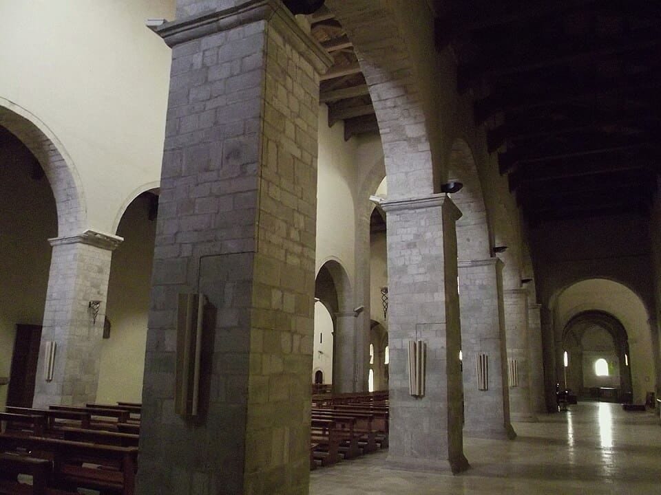 Interno della Cattedrale di Santa Maria Assunta e San Canio di Acerenza.