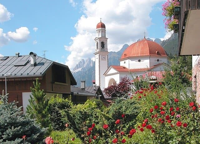 La stupenda Chiesa di Santa Giustina di Auronzo di Cadore.