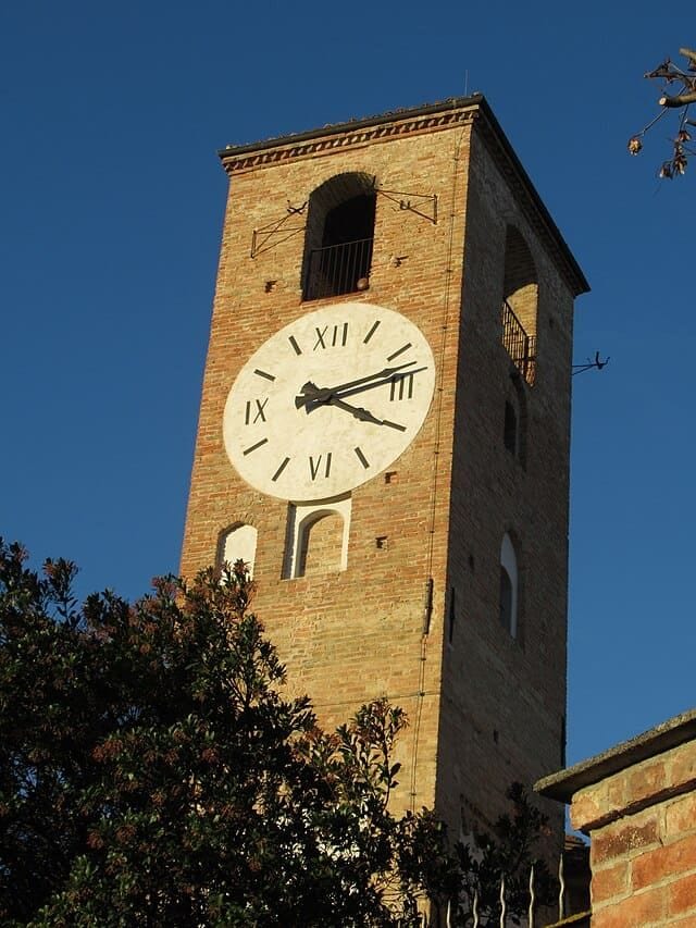 La Torre dell'Orologio di Neive.