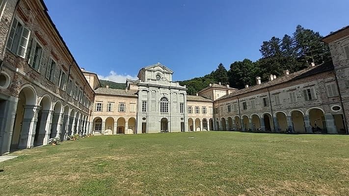 Il meraviglioso Castello di Casotto a Garessio.