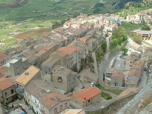 Lo stupendo Castello di Sperlinga.