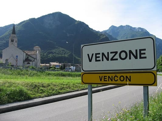 Segnalazione ingresso di Venzone.
