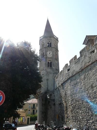 Le favolose Mura di Finalborgo.