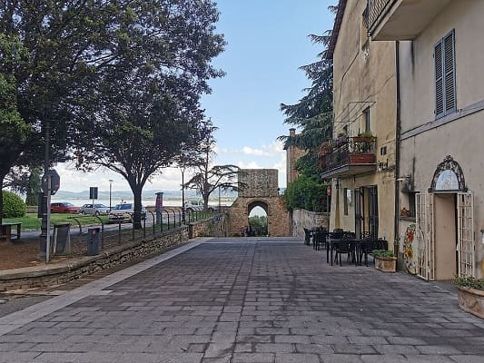 La Piazza di Castiglione del Lago.