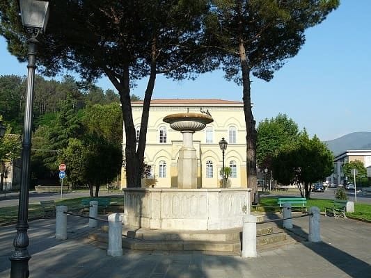La bellissima Piazza di Vicopisano.