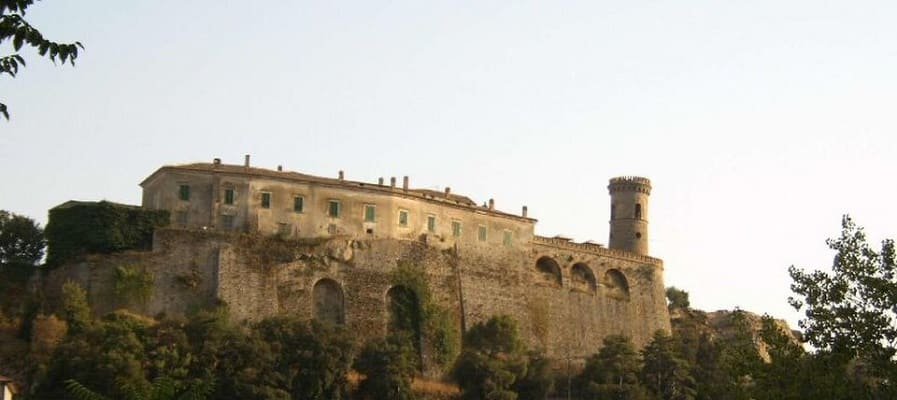 Lo spettacolare Castello di Caccuri.
