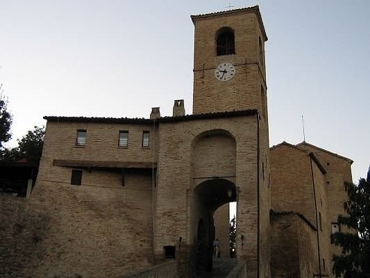 Il meraviglioso Castello di Montegridolfo.